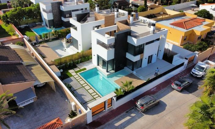 Image No.2-3 Bed Villa for sale