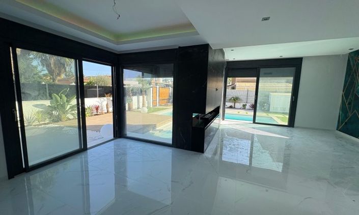 Image No.20-3 Bed Villa for sale