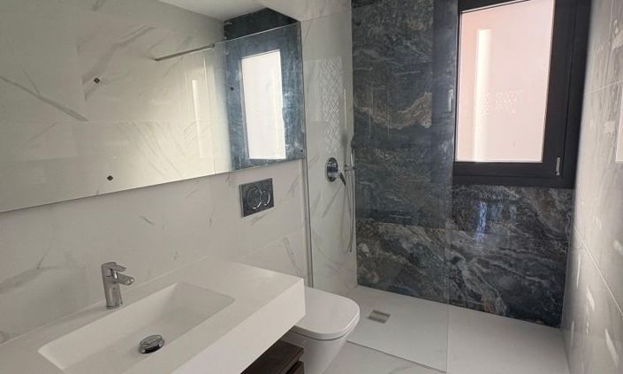 Image No.33-3 Bed Villa for sale