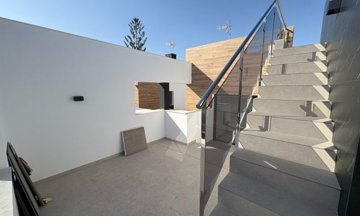 Image No.37-3 Bed Villa for sale