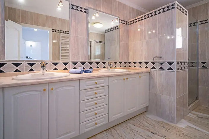 Image No.15-3 Bed Villa for sale