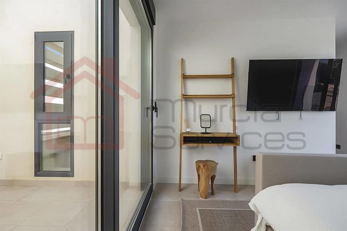 Image No.19-3 Bed Villa for sale