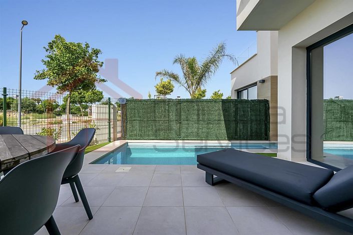 Image No.3-3 Bed Villa for sale