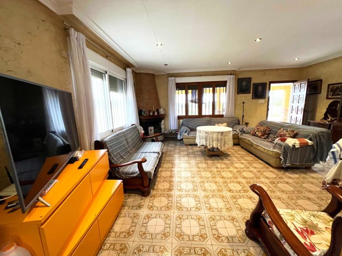 Image No.10-4 Bed Villa for sale