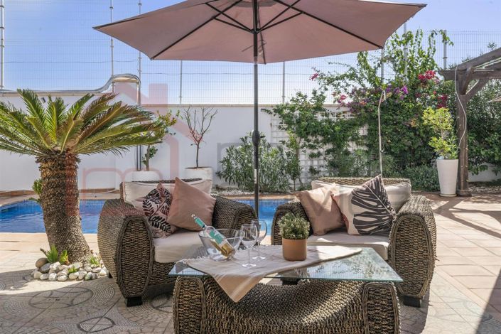 Image No.11-3 Bed Villa for sale