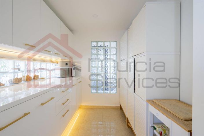 Image No.18-3 Bed Villa for sale