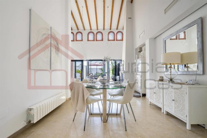 Image No.2-3 Bed Villa for sale