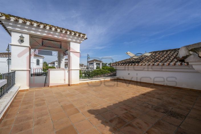 Image No.17-3 Bed Villa for sale