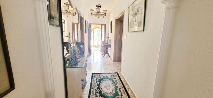 Image No.25-4 Bed Villa for sale