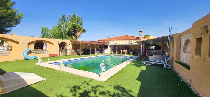 Image No.5-4 Bed Villa for sale