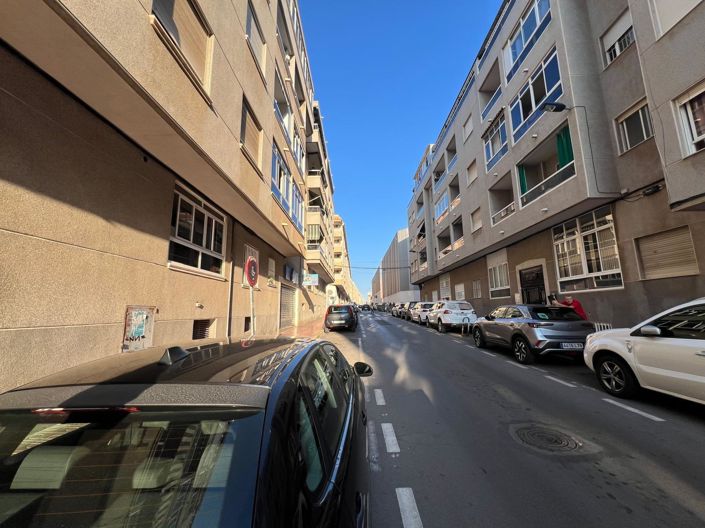 Image No.26-2 Bed Apartment for sale