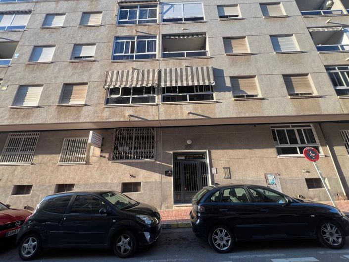 Image No.27-2 Bed Apartment for sale