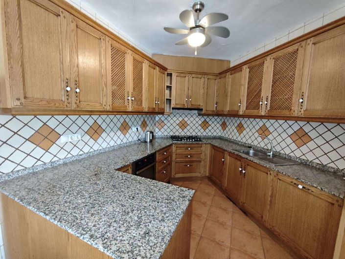 Image No.25-4 Bed Country House for sale