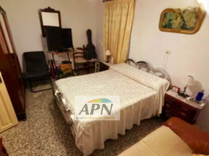 Image No.13-7 Bed Country House for sale