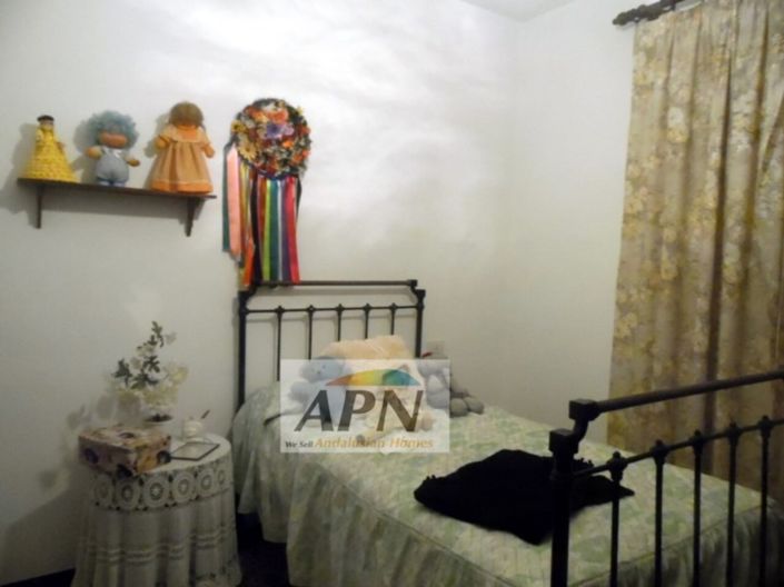 Image No.16-7 Bed Country House for sale