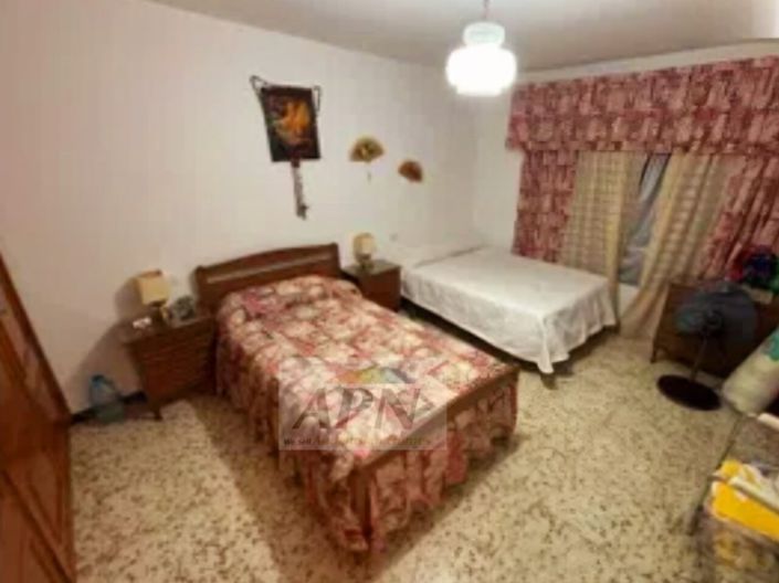 Image No.9-7 Bed Country House for sale