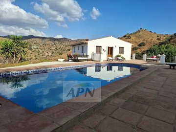 country-house-in-alora-12-large