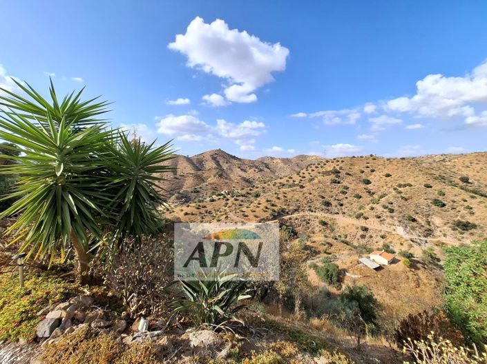 Image No.17-3 Bed Country House for sale