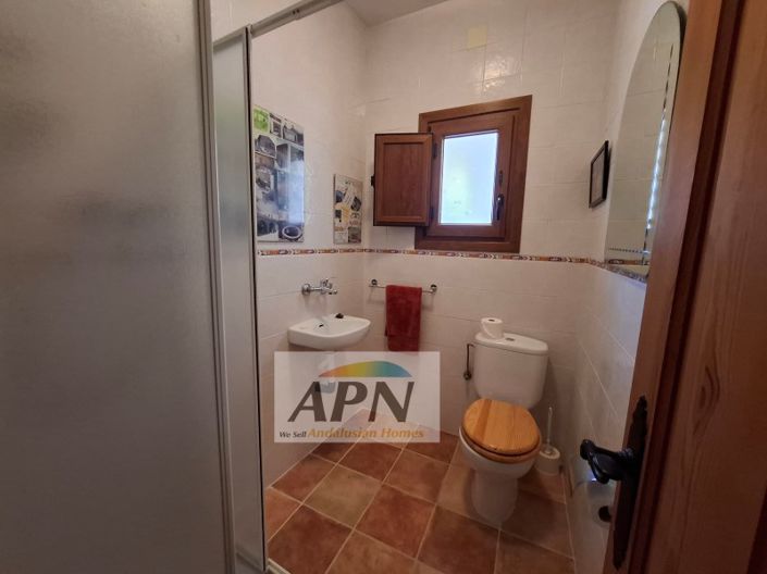 Image No.30-3 Bed Country House for sale