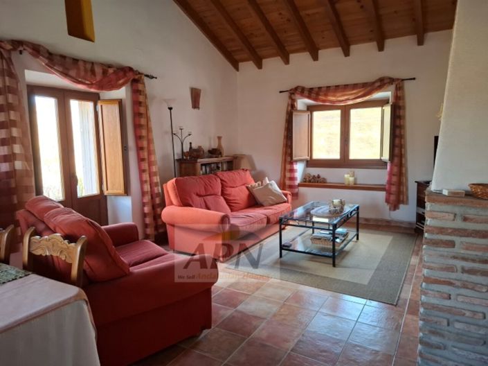 Image No.34-3 Bed Country House for sale