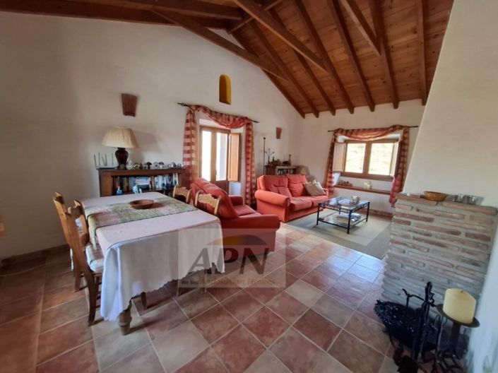 Image No.35-3 Bed Country House for sale