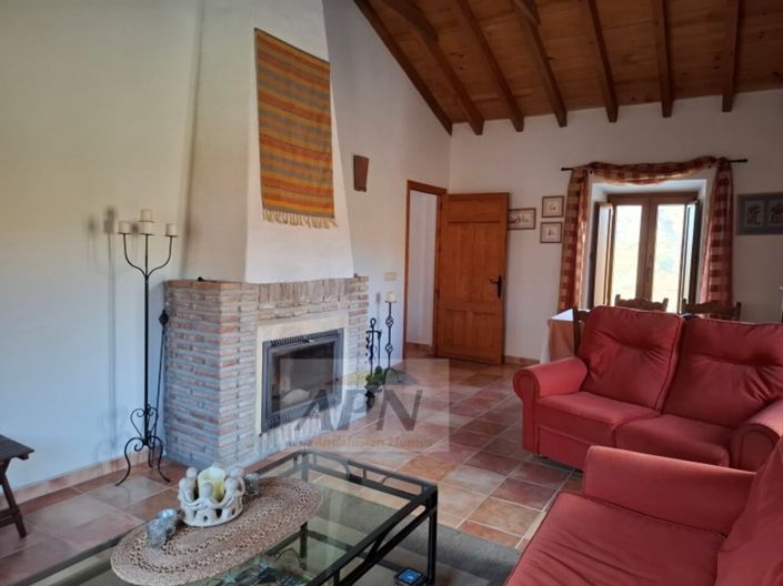 Image No.36-3 Bed Country House for sale