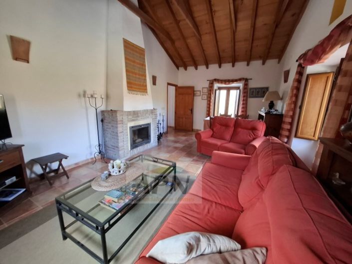 Image No.37-3 Bed Country House for sale