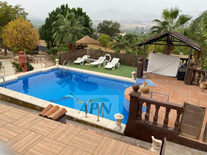 Image No.1-14 Bed Country House for sale