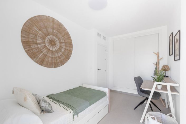 Image No.40-4 Bed Townhouse for sale