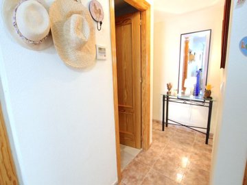 49177beautifullypresented2bedroomgroundfloora