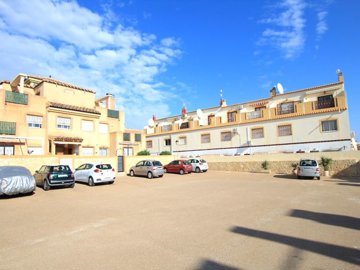 49177beautifullypresented2bedroomgroundfloora