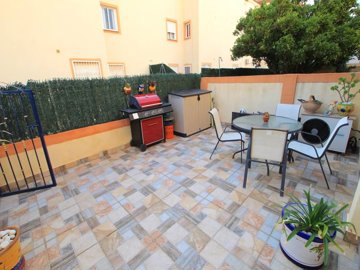 49177beautifullypresented2bedroomgroundfloora