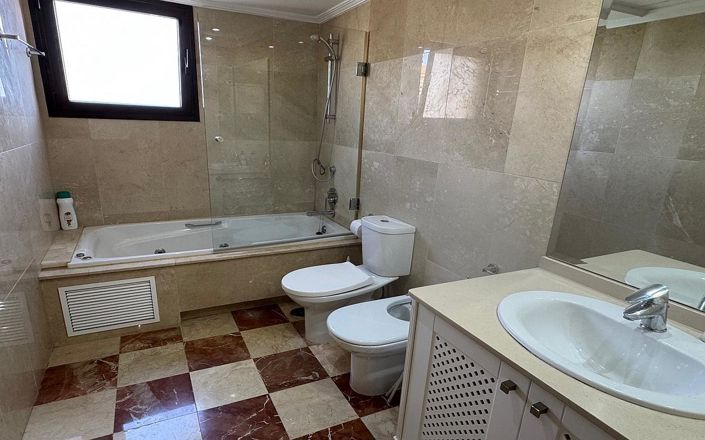 Image No.12-3 Bed Apartment for sale