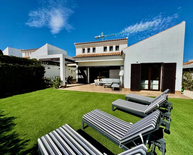 Image No.21-3 Bed Villa for sale