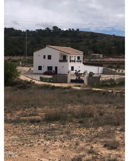 Image No.2-Villa de 5 chambres à vendre à Pinoso