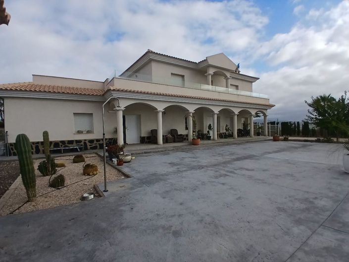 Image No.20-5 Bed Villa for sale