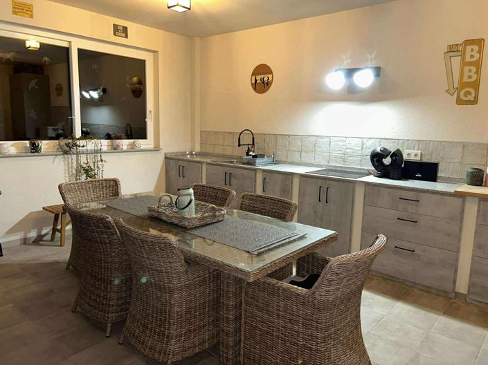 Image No.6-5 Bed Villa for sale