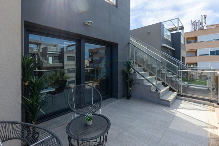 Image No.4-2 Bed Penthouse for sale