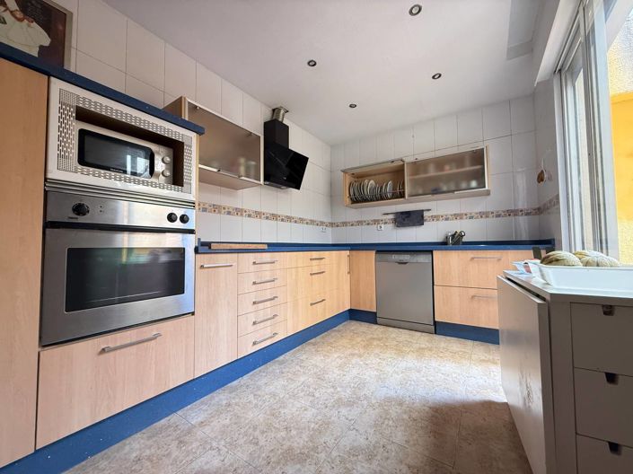 Image No.24-5 Bed Townhouse for sale