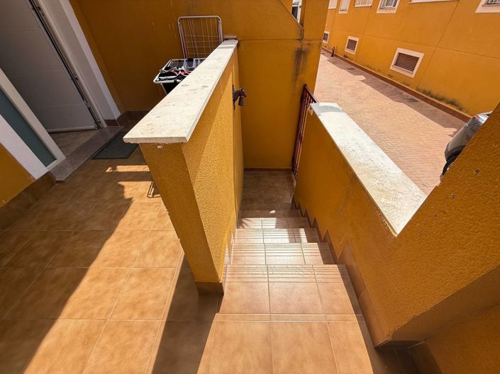 Image No.27-5 Bed Townhouse for sale