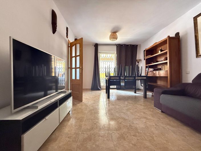 Image No.42-5 Bed Townhouse for sale