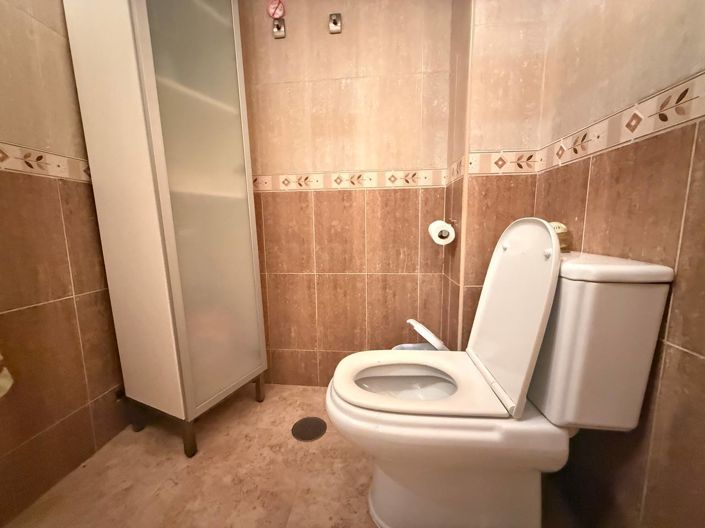 Image No.7-5 Bed Townhouse for sale