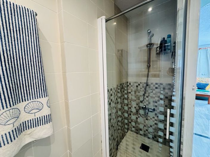 Image No.19-2 Bed Townhouse for sale