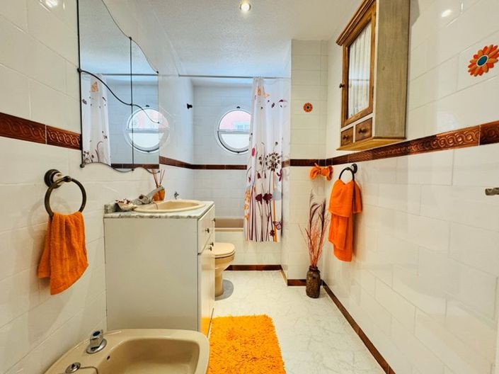 Image No.24-2 Bed Townhouse for sale