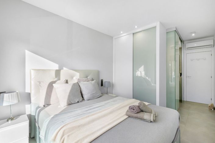 Image No.15-2 Bed Bungalow for sale