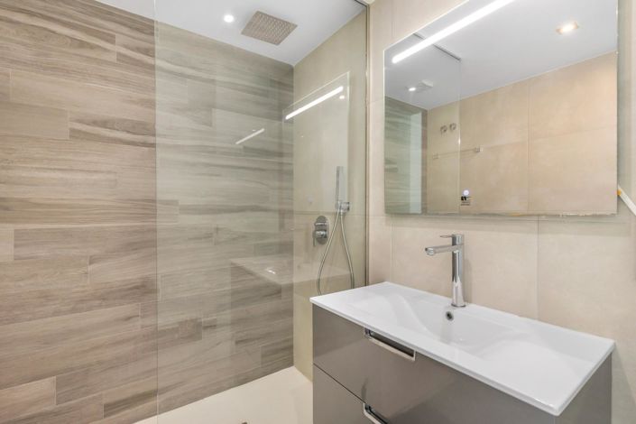 Image No.16-2 Bed Bungalow for sale