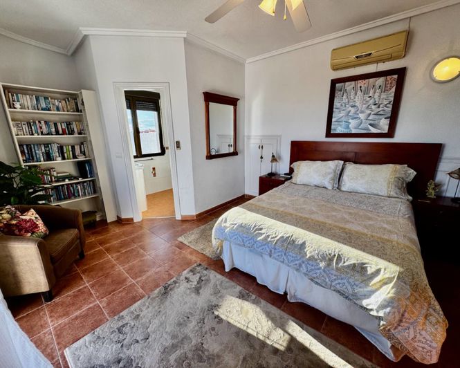 Image No.15-4 Bed Villa for sale