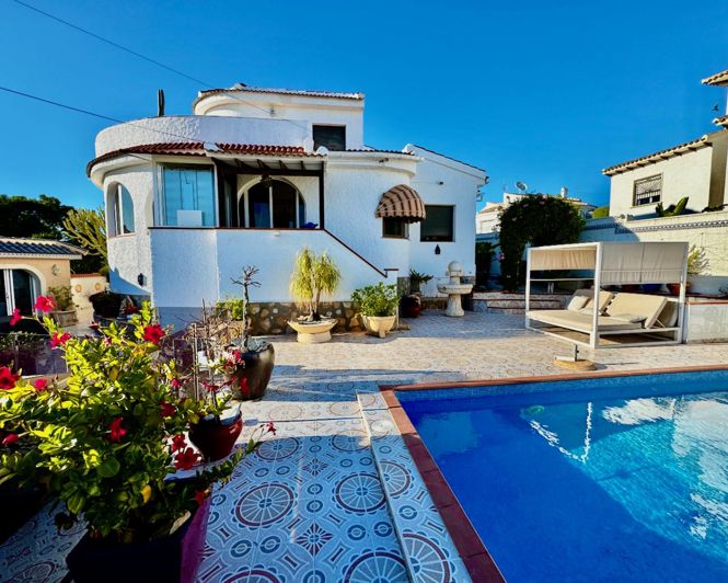 Image No.24-4 Bed Villa for sale