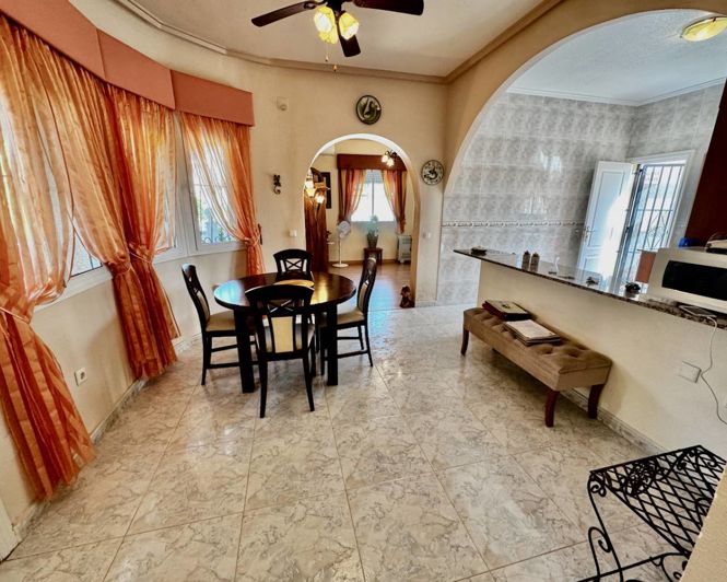 Image No.7-3 Bed Villa for sale