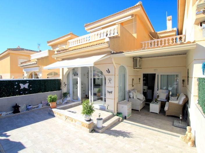 Image No.1-3 Bed Villa for sale
